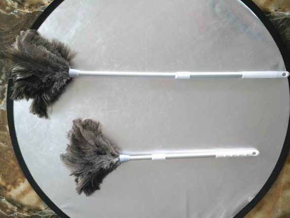 ostrich feather duster with retractable aluminum handle