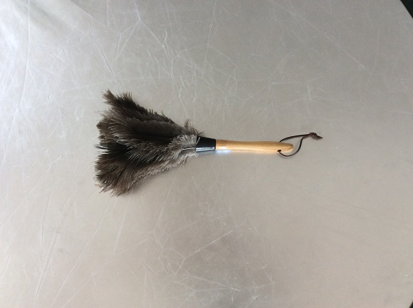 economy soft ostrich feather duster