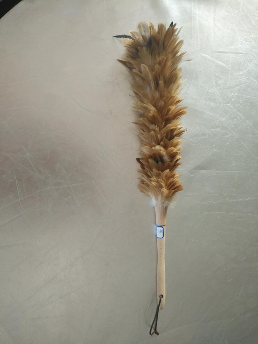 chicken feather duster with 22cm beech wood handle