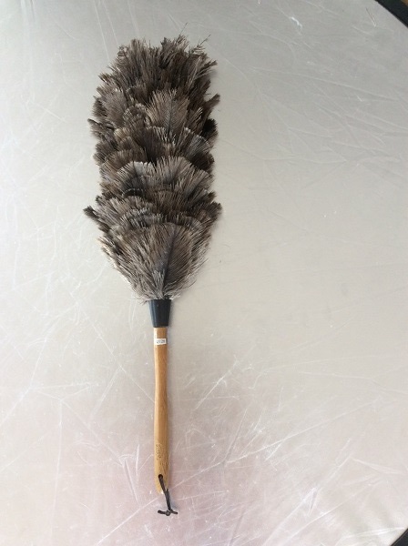 excellent ostrich floss feather duster